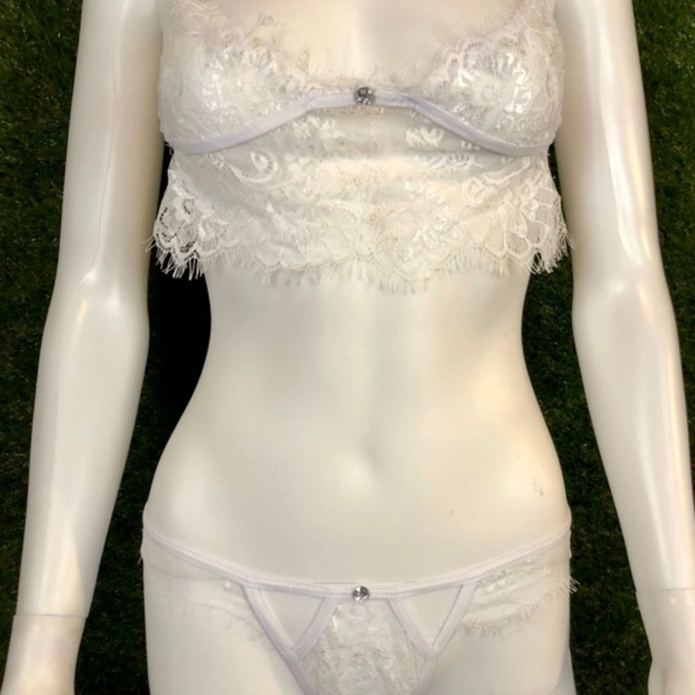 NWOT 2 Piece Eyelash Lace Lingerie Set